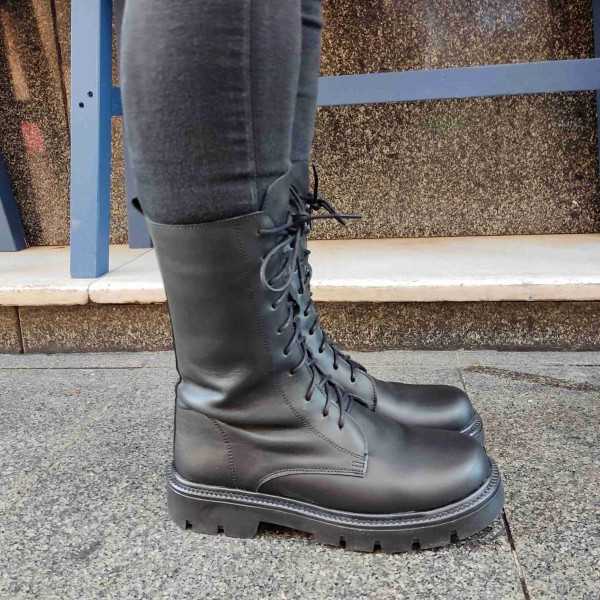 Bota piel militar con cremallera interior