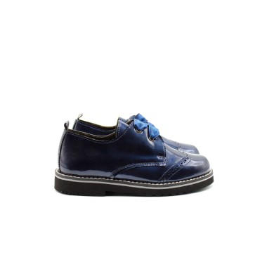 Blucher colegial charol picados